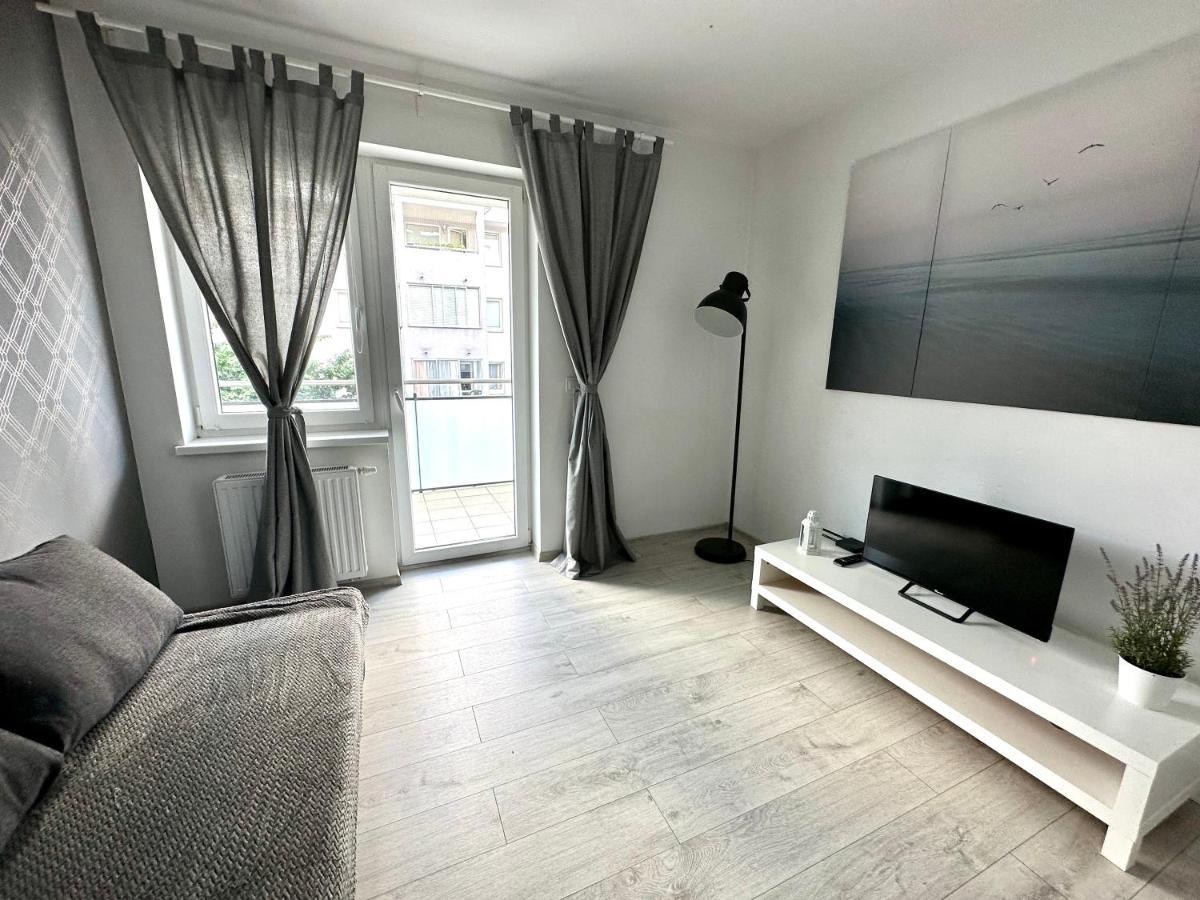 Apartment Sdh 1 Comfortable Near Warsaw